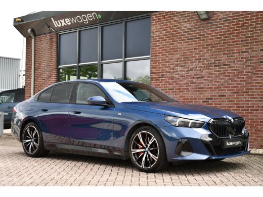 BMW 5 Serie 550e xDrive M-Sport Pro B&W Trekh Prof-onderstel 20inch ActivLease financial lease