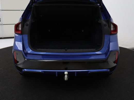 BMW X1 M Sport | xDrive23i | Adaptive Cruise | Trekhaak | Head-Up | Leder | 360 camera | Stoelverwarming... ActivLease financial lease