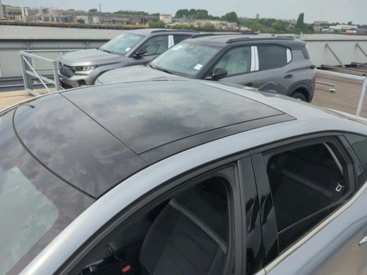 Citroën &euml;-C4 X Shine 50 kWh | Schuif-/Kanteldak | Navigatie | Leder | HUD | Stoel/Stuurverwarming | !! ActivLease financial lease