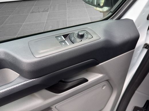Ford E-Transit Custom Transit E-Custom Trend 136pk L1 RWD | Nieuw | Ford Protect 2 + 3 garantie | 2.300 kg Trekgewicht ... ActivLease financial lease