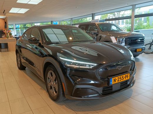 Ford Mustang Mach-E Mach-E RWD 75 kWh | 98% SoH | 360 Camera | B&O | All-Season | Dealer Onderhouden | BTW-Auto | Ach... ActivLease financial lease