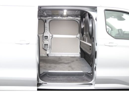 Ford Transit Custom 300 2.0 TDCI L2H1 Limited Automaat | Camera | Navigatie | Laadruimte Pakket | Keyless | Adaptive ... ActivLease financial lease