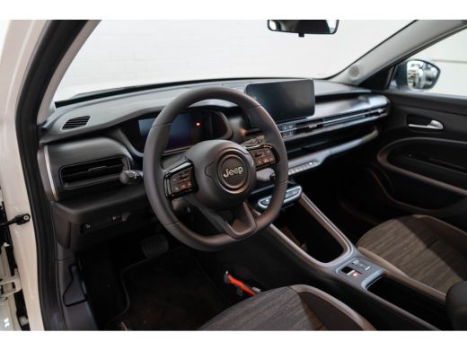 Jeep Avenger Longitude 54 kWh | SOH 96% | Apple Carplay & Android Auto | Parkeersensoren | Climate Controle | ... ActivLease financial lease