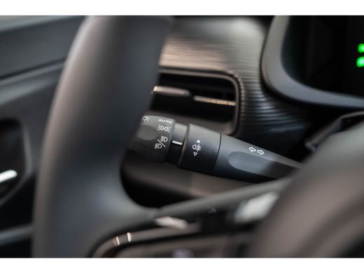 Jeep Avenger Longitude 54 kWh | SOH 96% | Apple Carplay & Android Auto | Parkeersensoren | Climate Controle | ... ActivLease financial lease