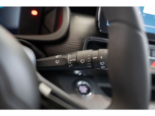 Jeep Avenger Longitude 54 kWh | SOH 96% | Apple Carplay & Android Auto | Parkeersensoren | Climate Controle | ... ActivLease financial lease