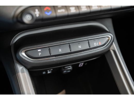 Jeep Avenger Longitude 54 kWh | SOH 96% | Apple Carplay & Android Auto | Parkeersensoren | Climate Controle | ... ActivLease financial lease