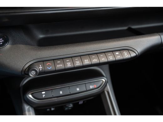 Jeep Avenger Longitude 54 kWh | SOH 96% | Apple Carplay & Android Auto | Parkeersensoren | Climate Controle | ... ActivLease financial lease