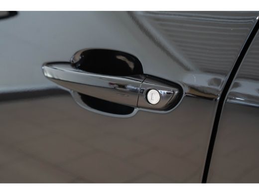 Jeep Avenger Longitude 54 kWh | SOH 96% | Navigatie | Camera | Keyless | Parkeersensoren | Climate Controle | ... ActivLease financial lease