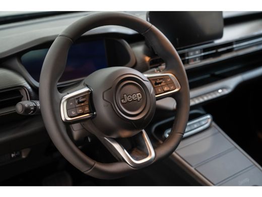 Jeep Avenger Longitude 54 kWh | SOH 96% | Navigatie | Camera | Keyless | Parkeersensoren | Climate Controle | ... ActivLease financial lease
