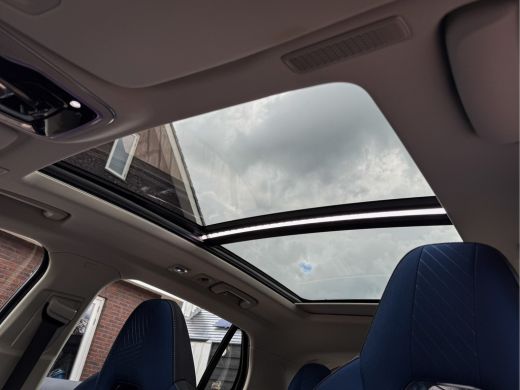 Lynk & Co 01 1.5 - Trekhaak, Navi, Apple carplay, Elek. Verw. stoelenl, Parksensoren, Pano, Cruise! ActivLease financial lease