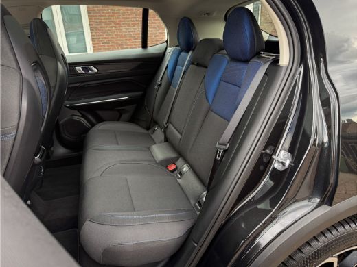 Lynk & Co 01 1.5 - Trekhaak, Navi, Apple carplay, Elek. Verw. stoelenl, Parksensoren, Pano, Cruise! ActivLease financial lease