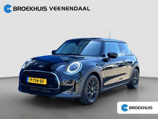 Mini Cooper 1.5 Classic | Cruise Control | Navigatie | Climate Control | PDC | ActivLease financial lease