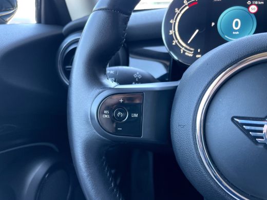 Mini Cooper 1.5 Classic | Cruise Control | Navigatie | Climate Control | PDC | ActivLease financial lease
