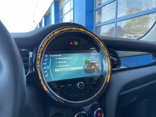 Mini Cooper 1.5 Classic | Cruise Control | Navigatie | Climate Control | PDC | ActivLease financial lease