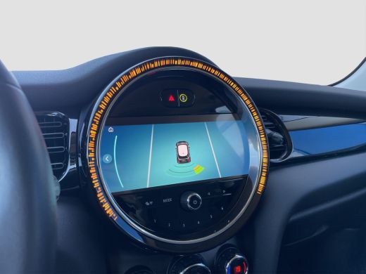 Mini Cooper 1.5 Classic | Cruise Control | Navigatie | Climate Control | PDC | ActivLease financial lease