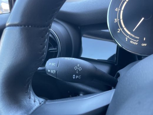 Mini Cooper 1.5 Classic | Cruise Control | Navigatie | Climate Control | PDC | ActivLease financial lease