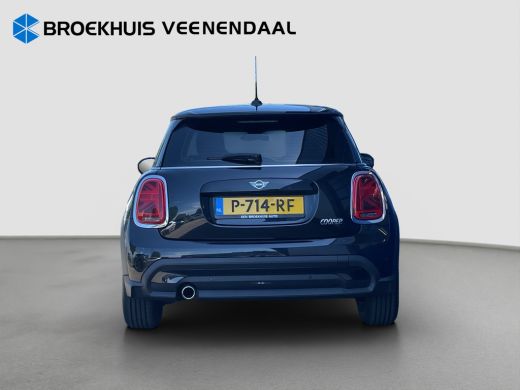 Mini Cooper 1.5 Classic | Cruise Control | Navigatie | Climate Control | PDC | ActivLease financial lease