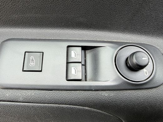 Opel Combo 1.5D 102PK Euro 6 L2H1 Edition Cruise Control/trekhaak/carplay ActivLease financial lease
