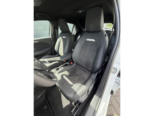 Opel Corsa-e Ultimate 50 kWh (Camera - LED - Automatische Airco - Alcantara - Stoel-/- Stuurverwarming - Navig... ActivLease financial lease