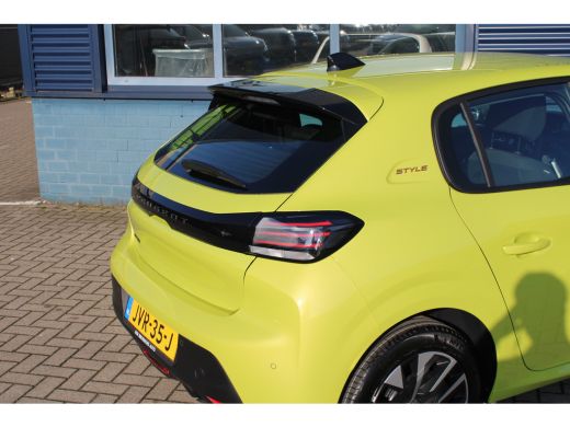 Peugeot 208 1.2 PureTech 100 Style Navigatie | Apple Carplay/Android Auto | Cruise Control ActivLease financial lease