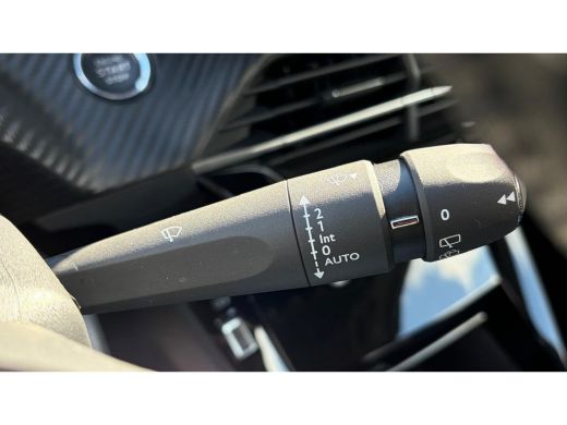 Peugeot 208 1.2 PURETECH 100PK ALLURE / NAVI / LEDER / CLIMA / PDC / 16" LMV / CAMERA / ADAPT. CRUISECONTROL ... ActivLease financial lease