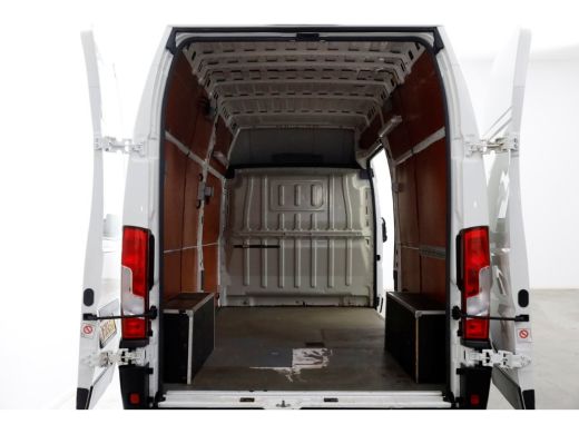 Peugeot Boxer 435 2.0 BlueHDI 165pk L3H3 Premium Airco/Navi/Camera 10-2018 ActivLease financial lease