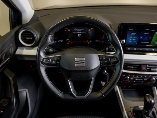 Seat Arona 1.0 EcoTSI Style Business Connect / 95pk / Stoelverwarming / Automatische klimaatregeling / ActivLease financial lease