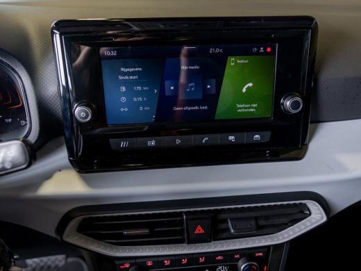 Seat Arona 1.0 EcoTSI Style Business Connect / 95pk / Stoelverwarming / Automatische klimaatregeling / ActivLease financial lease