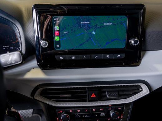 Seat Arona 1.0 EcoTSI Style Business Connect / 95pk / Stoelverwarming / Automatische klimaatregeling / ActivLease financial lease