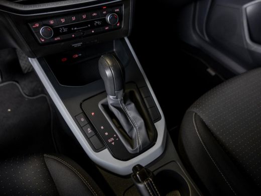 Seat Arona 1.0 EcoTSI Style Business Connect / 95pk / Stoelverwarming / Automatische klimaatregeling / ActivLease financial lease