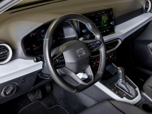 Seat Arona 1.0 EcoTSI Style Business Connect / 95pk / Stoelverwarming / Automatische klimaatregeling / ActivLease financial lease