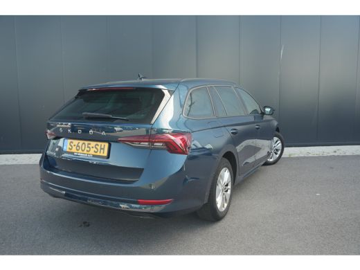 Skoda Octavia Combi 1.0 TSI Business Edition Wegklapbare trekhaak | Draadloze telefoonlader | Keyless entry | V... ActivLease financial lease