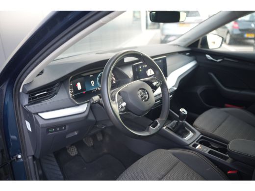 Skoda Octavia Combi 1.0 TSI Business Edition Wegklapbare trekhaak | Draadloze telefoonlader | Keyless entry | V... ActivLease financial lease
