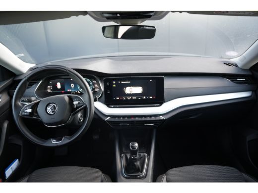 Skoda Octavia Combi 1.0 TSI Business Edition Wegklapbare trekhaak | Draadloze telefoonlader | Keyless entry | V... ActivLease financial lease