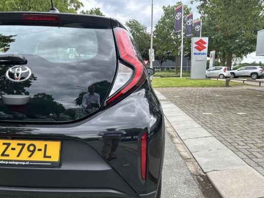 Toyota Aygo 1.0 VVT-i MT Play ActivLease financial lease