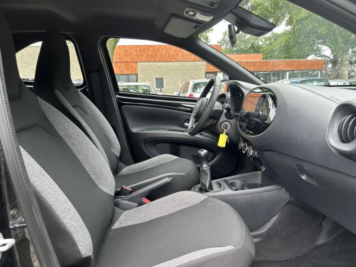 Toyota Aygo 1.0 VVT-i MT Play ActivLease financial lease