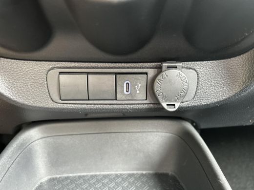 Toyota Aygo 1.0 VVT-i MT Play ActivLease financial lease