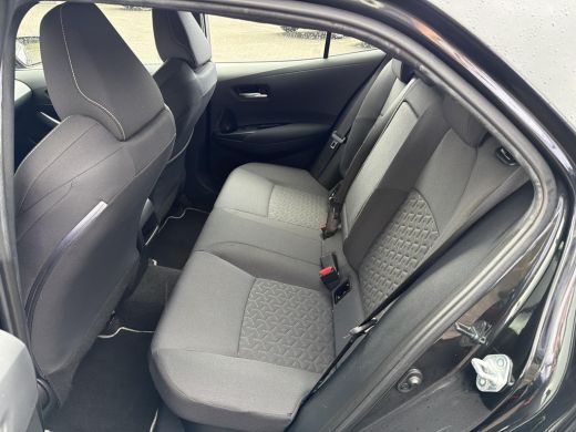 Toyota Corolla 1.8 Hybrid Active | Apple CarPlay/Android auto | Achteruitrijcamera | Parkeersensoren achter ActivLease financial lease
