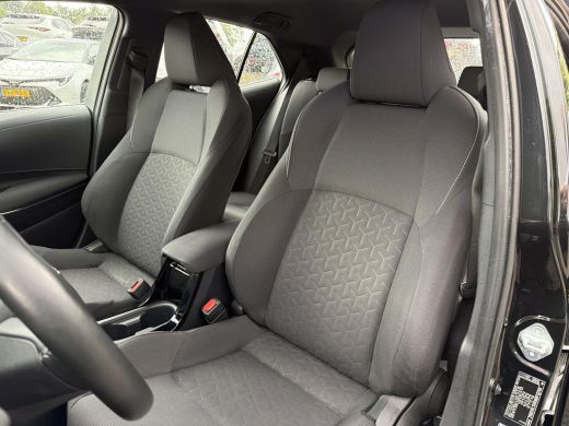 Toyota Corolla 1.8 Hybrid Active | Apple CarPlay/Android auto | Achteruitrijcamera | Parkeersensoren achter ActivLease financial lease