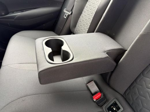 Toyota Corolla 1.8 Hybrid Active | Apple CarPlay/Android auto | Achteruitrijcamera | Parkeersensoren achter ActivLease financial lease