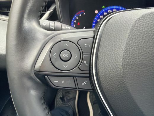 Toyota Corolla 1.8 Hybrid Active | Apple CarPlay/Android auto | Achteruitrijcamera | Parkeersensoren achter ActivLease financial lease