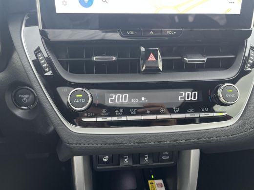 Toyota Corolla Cross Hybrid 200 Executive | Panoramadak | Navigatie | Stoel en stuurverwarming | Dodehoekdetectie ActivLease financial lease