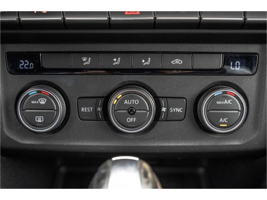 Volkswagen Amarok Highline V6 3.0 TDI 4x4 | 258 PK | 1ste Eigenaar | LED | Camera | Carplay | Cruise | Trekhaak | A... ActivLease financial lease