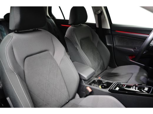 Volkswagen Golf 1.4 eHybrid Style | Full-LED koplampen | Parkeersensor achter | Volledig digitaal instrumentenpaneel ActivLease financial lease