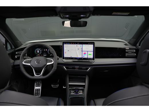 Volkswagen Tiguan 1.5 eHybrid 272pk R-Line Edition | Panoramadak | Trekhaak | Leder | 20" | Stoelverwarming & Venti... ActivLease financial lease