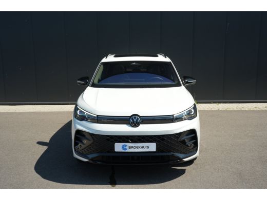 Volkswagen Tiguan 1.5 eHybrid 272pk R-Line Edition | Panoramadak | Trekhaak | Leder | 20" | Stoelverwarming & Venti... ActivLease financial lease