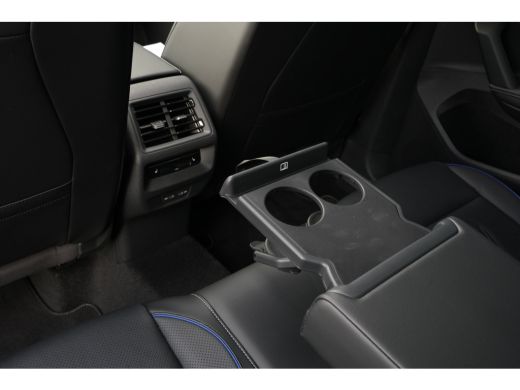 Volkswagen Tiguan 1.5 eHybrid 272pk R-Line Edition | Panoramadak | Trekhaak | Leder | 20" | Stoelverwarming & Venti... ActivLease financial lease