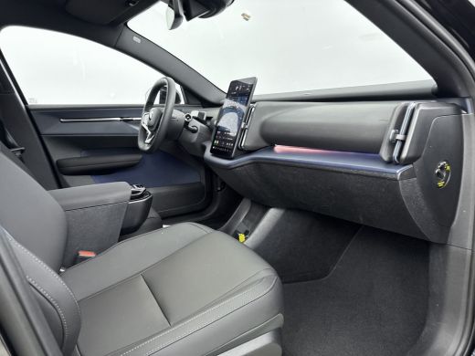 Volvo  EX30 Twin Motor Performance Ultra 69 kWh | 20"LM Velgen | Climate Pack | Getint glas | Panoramadak | H... ActivLease financial lease