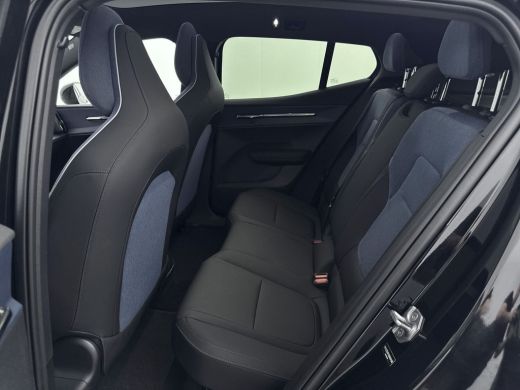 Volvo  EX30 Twin Motor Performance Ultra 69 kWh | 20"LM Velgen | Climate Pack | Getint glas | Panoramadak | H... ActivLease financial lease