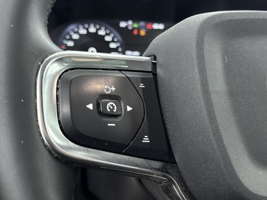 Volvo  XC40 1.5 T4 Recharge Inscription | Trekhaak | PDC V+A en Camera | Adaptive Cruiscontrol | Stoel + Stuu... ActivLease financial lease